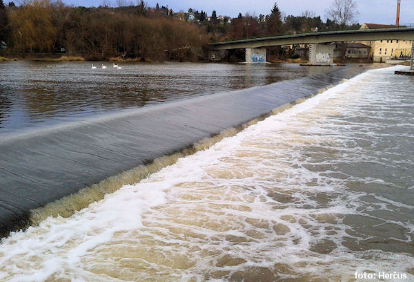 rkm. 19,5 Jez Řevnice za 50 m3/s