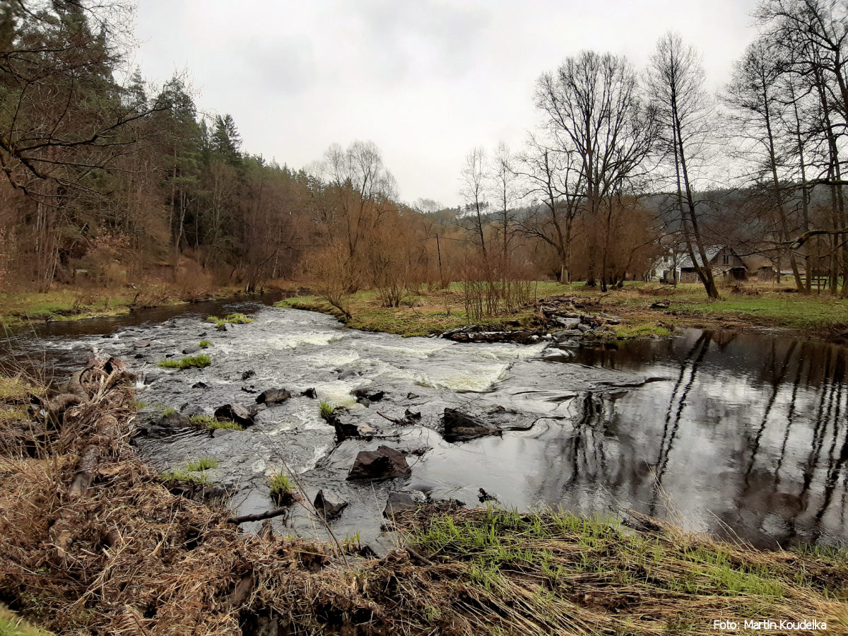 rkm. 62,0 Peřeje pod protrženým jezem Valečkův mlýn