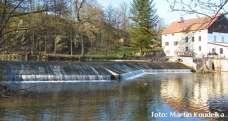 rkm. 39,9  jez Hradec u Stoda