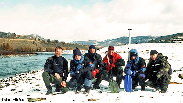 Na soutoku Tengisu a Šiškidu-cíl