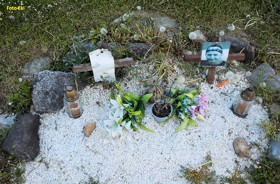 rkm. 314,9 Jez Herbertov na Vltavě pod Vyšším Brodem s pomníčkem