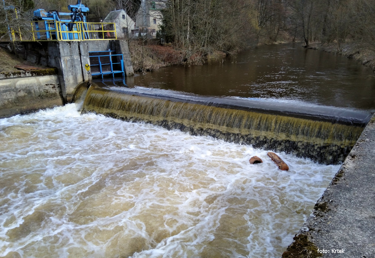 rkm. 17,1 Jez Teplička při stavu vody 70 cm; 6,933 m3/s (vodočet Teplička)