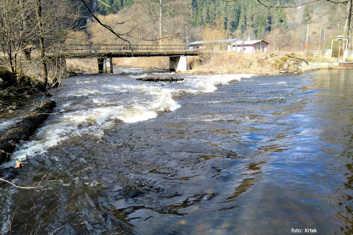 rkm. 27,6 Jez před Bečovem při stavu 70 cm; 6,933 m3/s (vodočet Teplička)