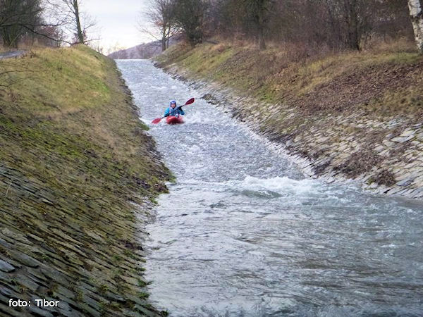 Hoblování kajaku