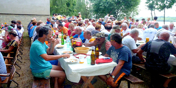 „TIDleři“.  Tito všichni byli na regatě mými kamarády (večeře v Bačka Palance).