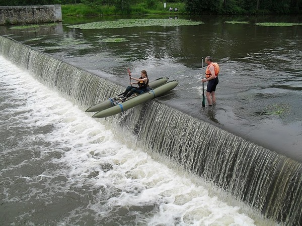 Katamarán s první duralovou kostrou