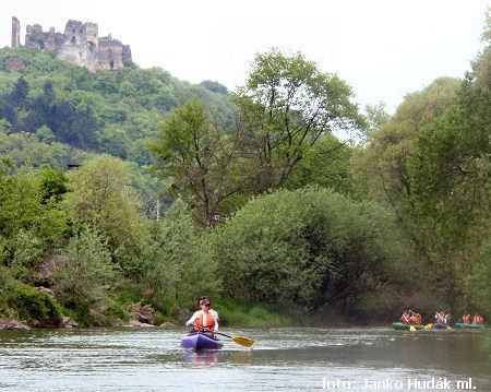 Ondava pod hradom Čičva